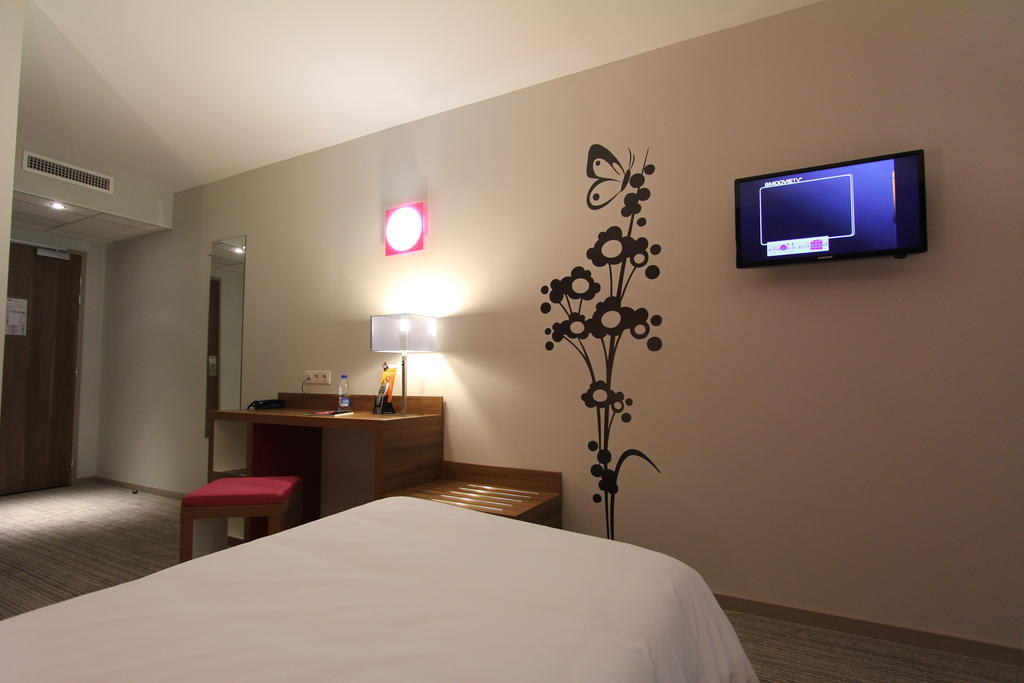 Ibis Styles Castres Hotel Castres  Værelse billede